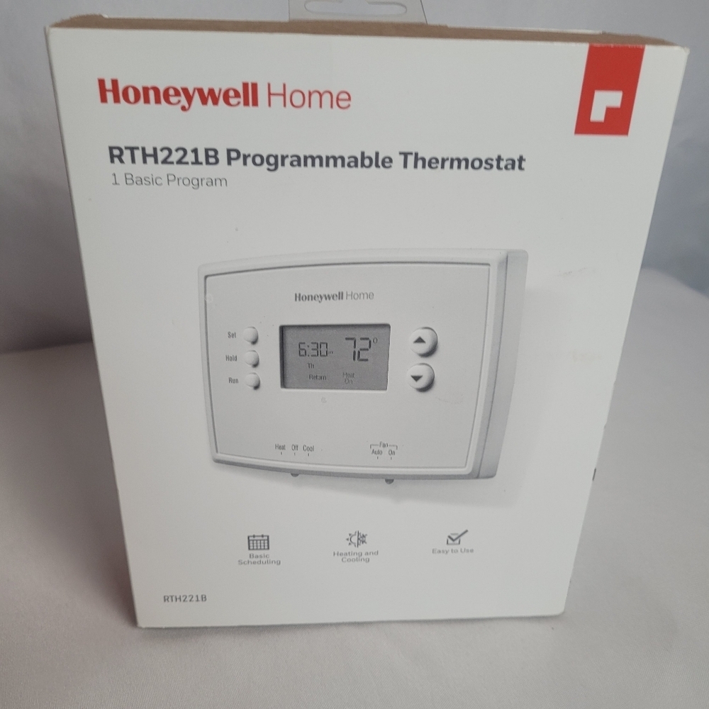 Honeywell RTH221B 1 Week Programmable Thermostat New Open Box